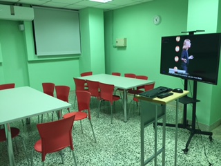 安全優質的學習環境（會話教室）液晶電視教學輔助
